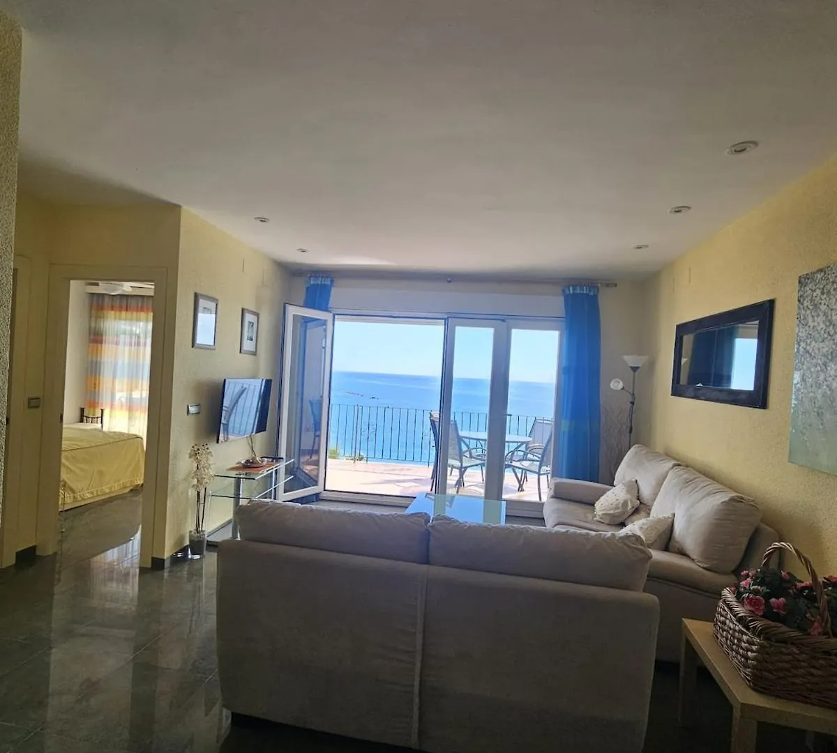 Apartment Primera Linea De Playa Espectacular, 3 Dormitorios Almunecar Spain