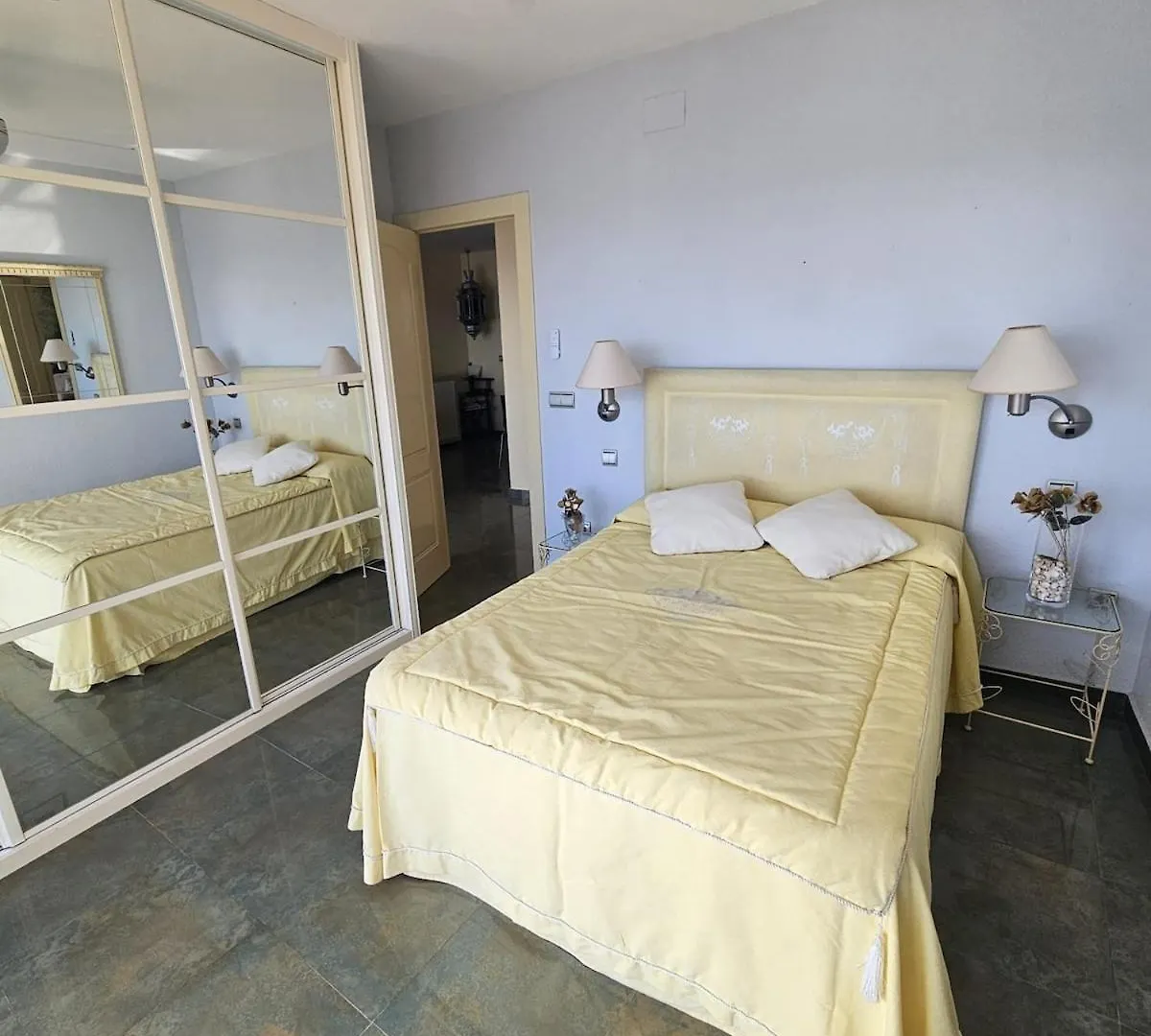 Primera Linea De Playa Espectacular, 3 Dormitorios Almuñécar Appartement